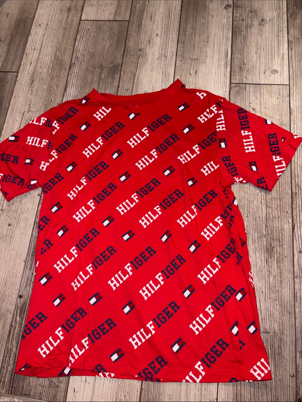 Boys nwot Tommy Hilfiger Red All-Over Logo Short Sleeve Tee